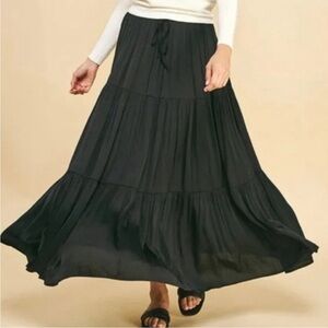 Joie Black High Waisted Tiered Midi Skirt Size Medium Bohemian Flowy Pleated